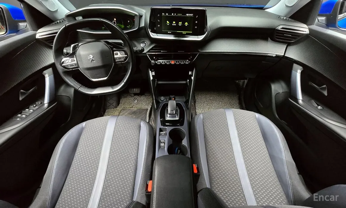 Фото 7 - Peugeot 2008