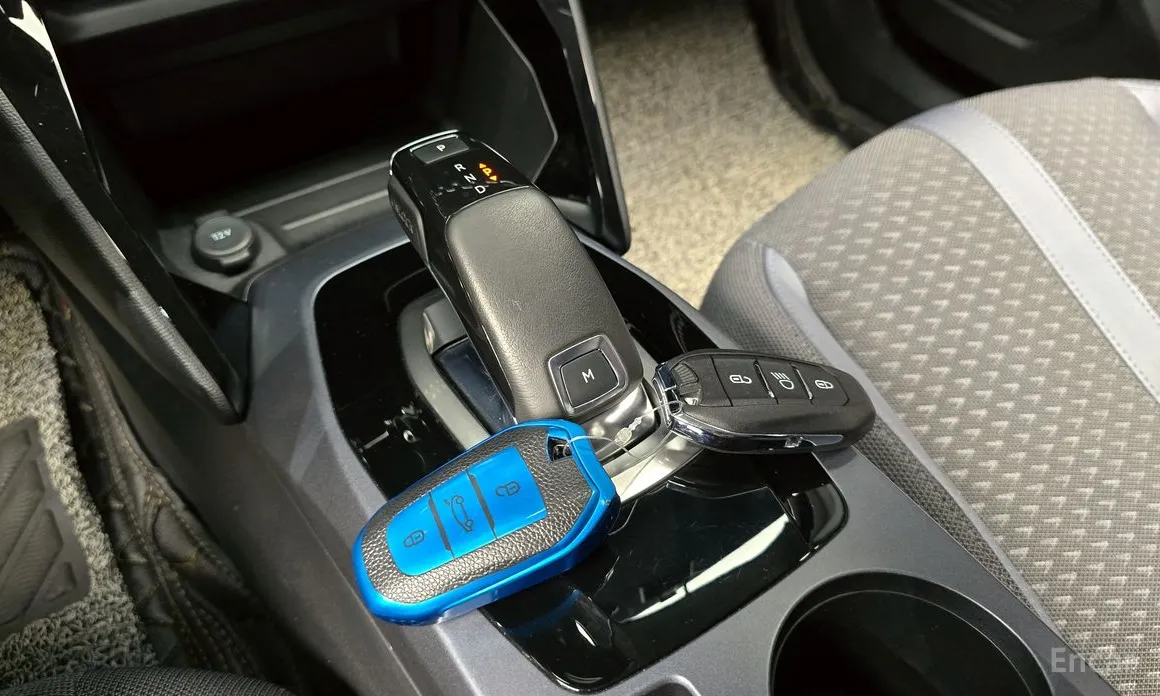 Фото 9 - Peugeot 2008