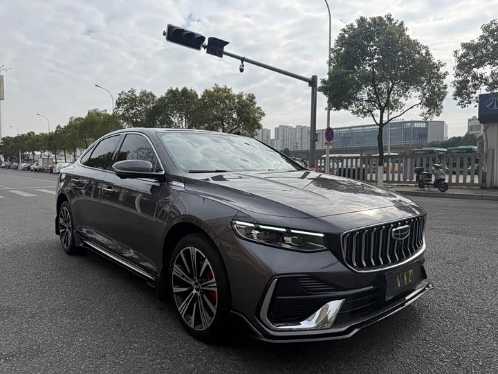 Фото 3 - Geely Preface