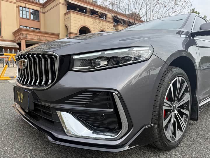 Фото 9 - Geely Preface