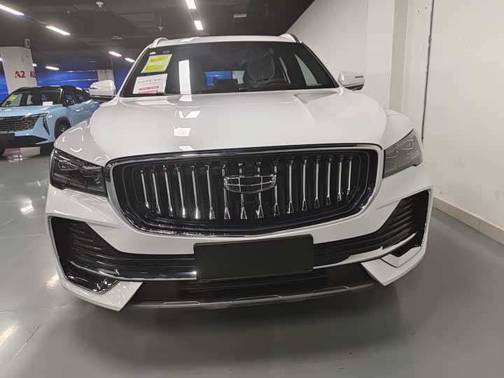 Фото 2 - Geely Monjaro