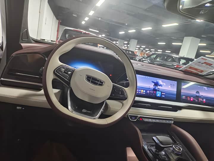 Фото 6 - Geely Monjaro