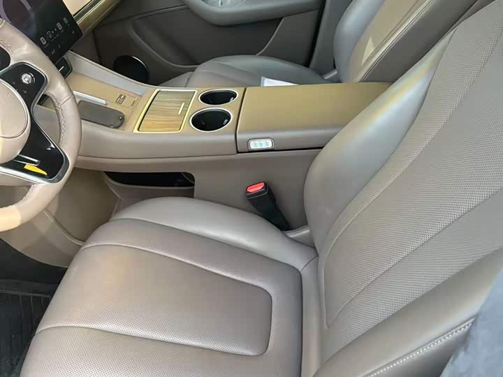 Фото 3 - Luxeed R7