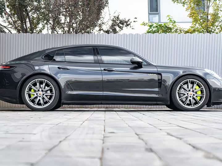 Фото 5 - Porsche Panamera Hybrid