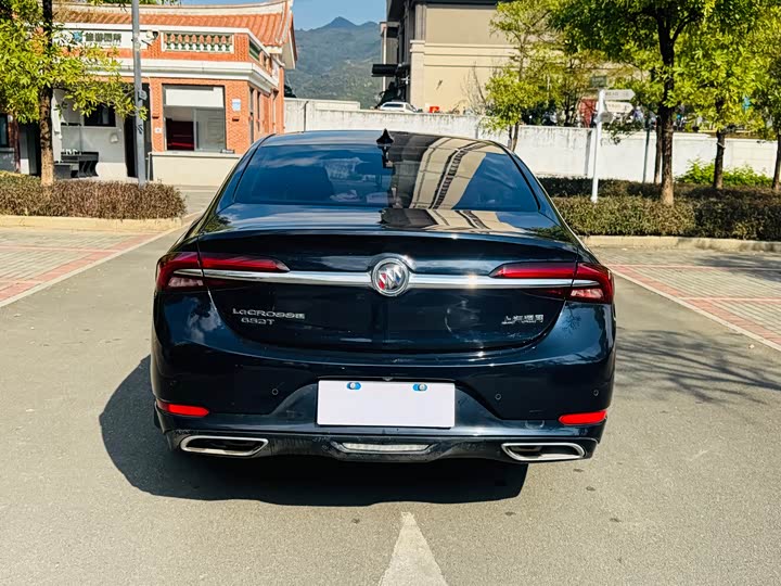 Фото 5 - Buick LaCrosse