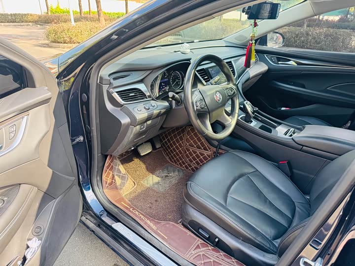 Фото 9 - Buick LaCrosse