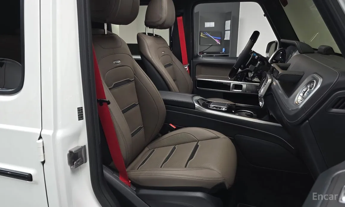 Фото 10 - Mercedes-Benz G-Class