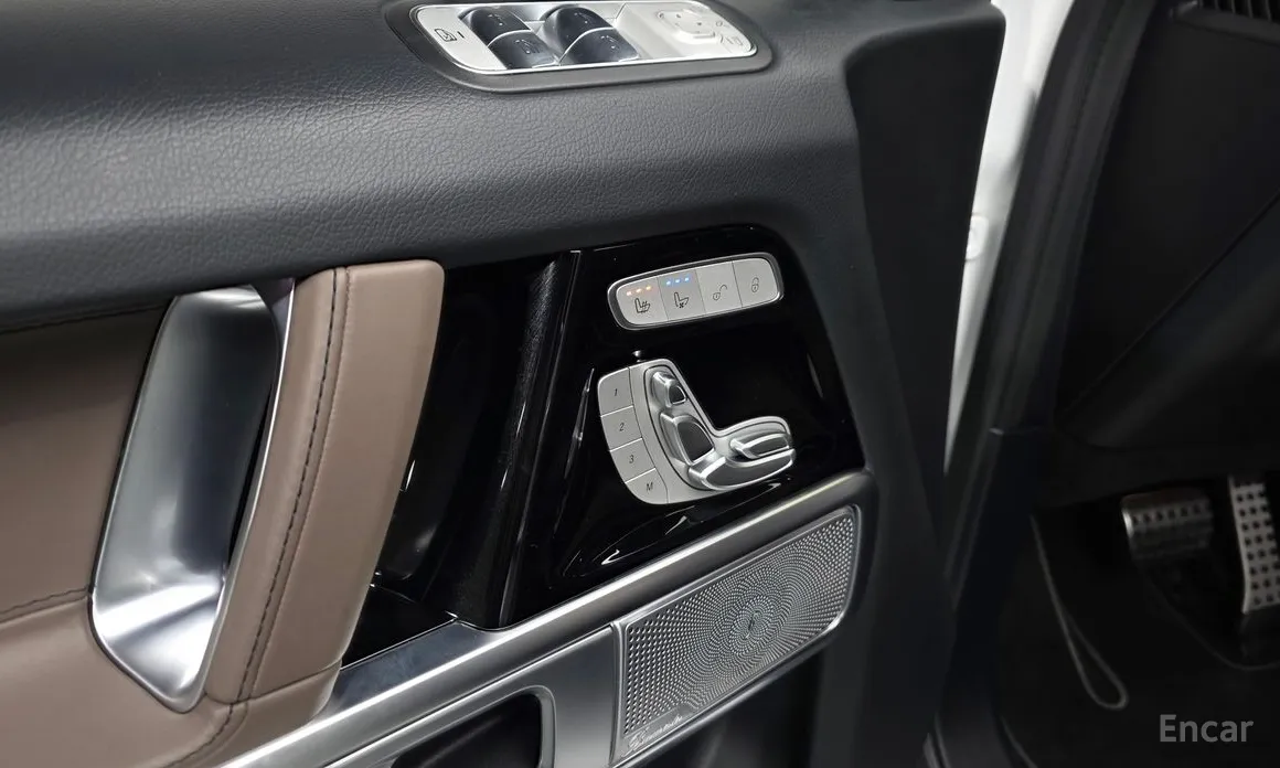 Фото 19 - Mercedes-Benz G-Class