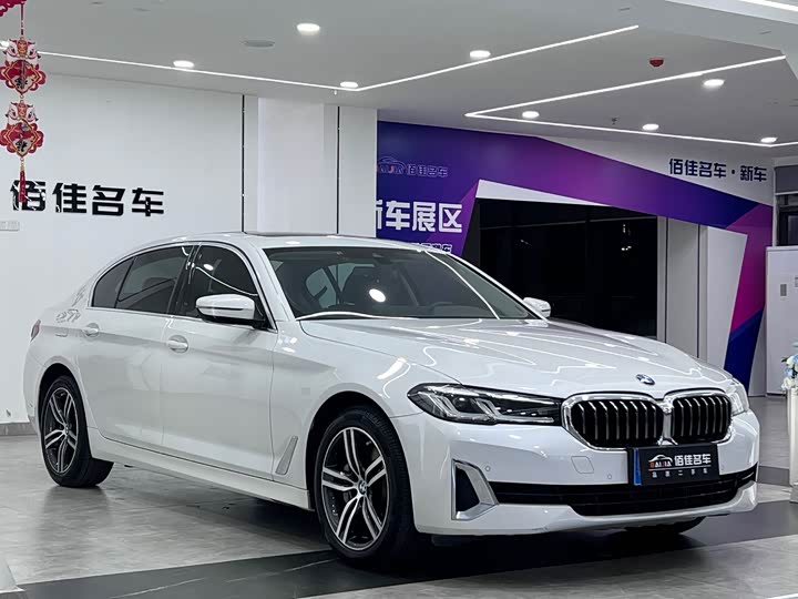 Фото 3 - BMW 5 Series