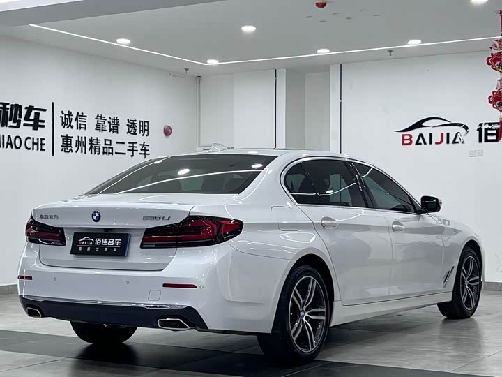 Фото 5 - BMW 5 Series