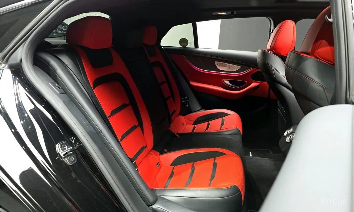 Фото 12 - Mercedes-Benz AMG GT