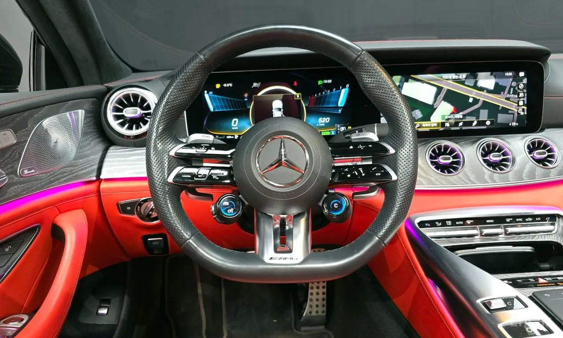 Фото 13 - Mercedes-Benz AMG GT