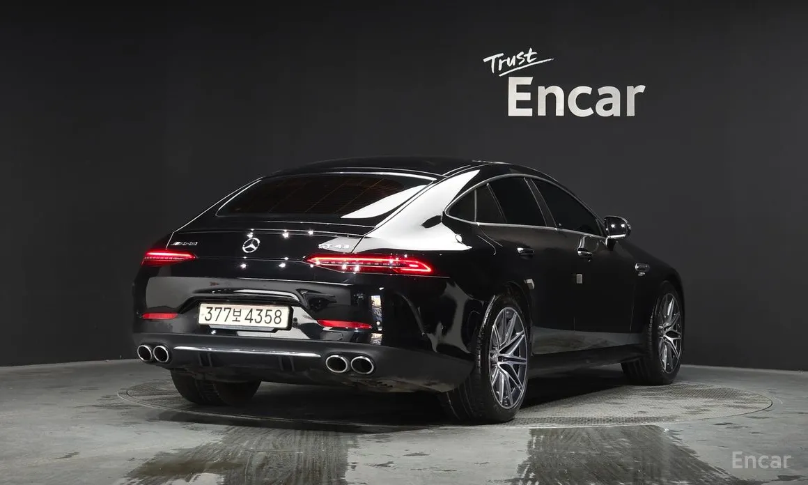 Фото 2 - Mercedes-Benz AMG GT