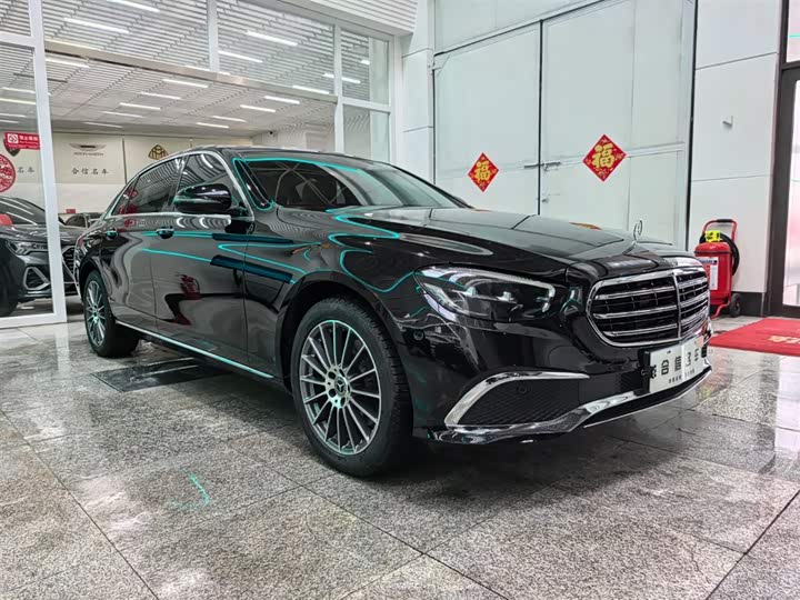 Photo 3 - Mercedes-Benz E-Class