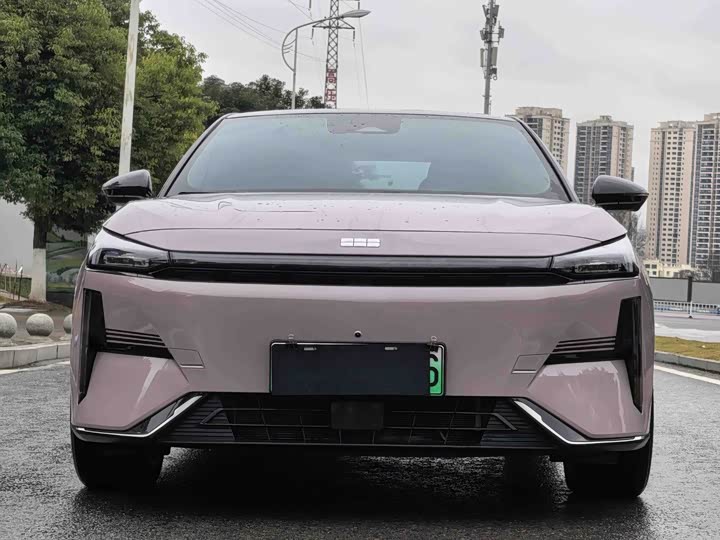 Фото 2 - Geely Galaxy L6