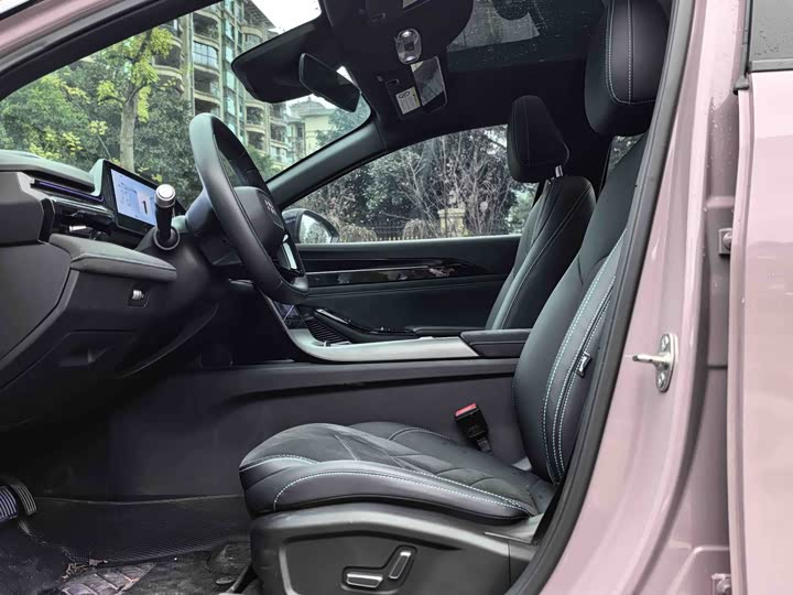 Фото 4 - Geely Galaxy L6