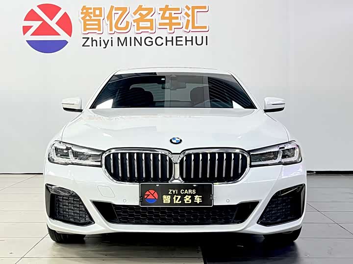 Фото 2 - BMW 5 Series