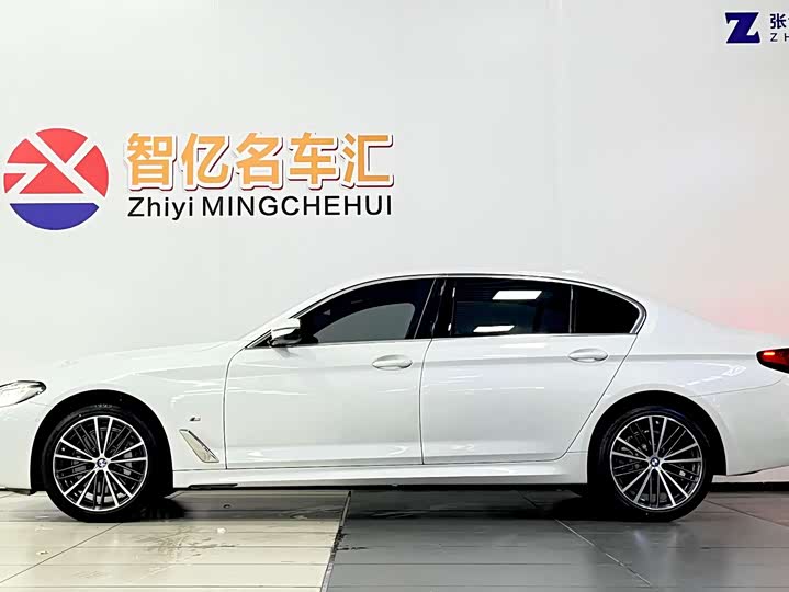 Фото 3 - BMW 5 Series