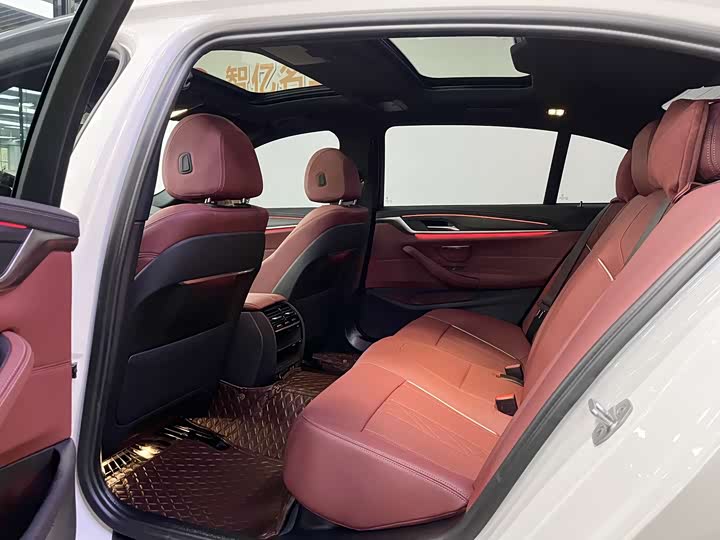 Фото 7 - BMW 5 Series