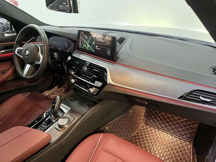 Фото 8 - BMW 5 Series