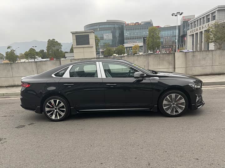 Photo 4 - Geely Preface