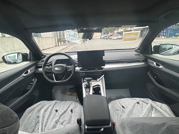 Photo 8 - Geely Preface