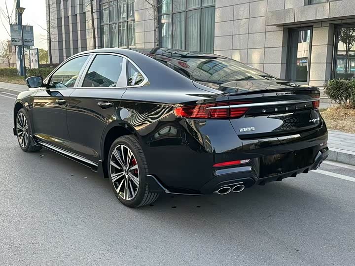 Фото 7 - Geely Preface