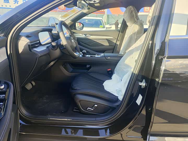 Photo 4 - Geely Preface