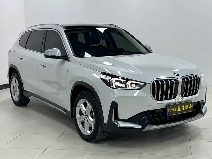 Фото 6 - BMW X1