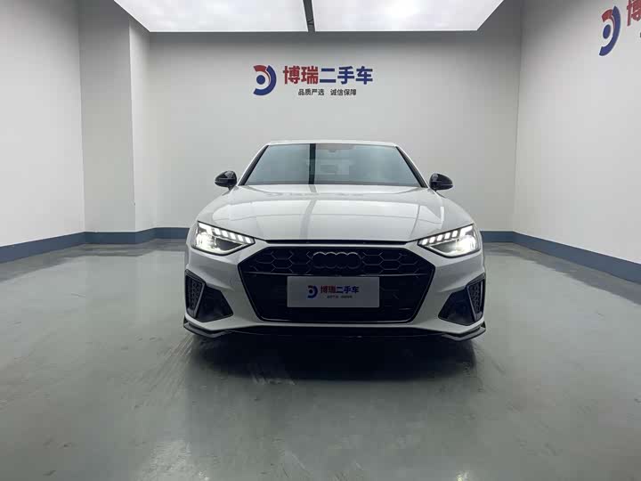 Фото 2 - Audi A4L