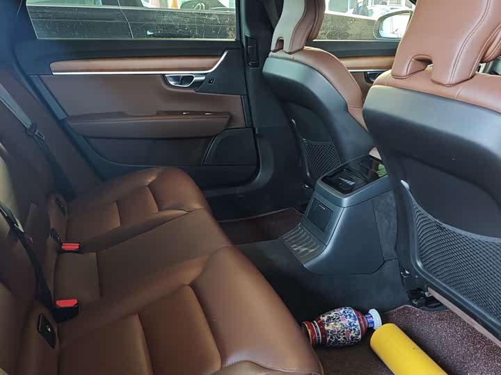 Фото 3 - Volvo S90 Hybrid