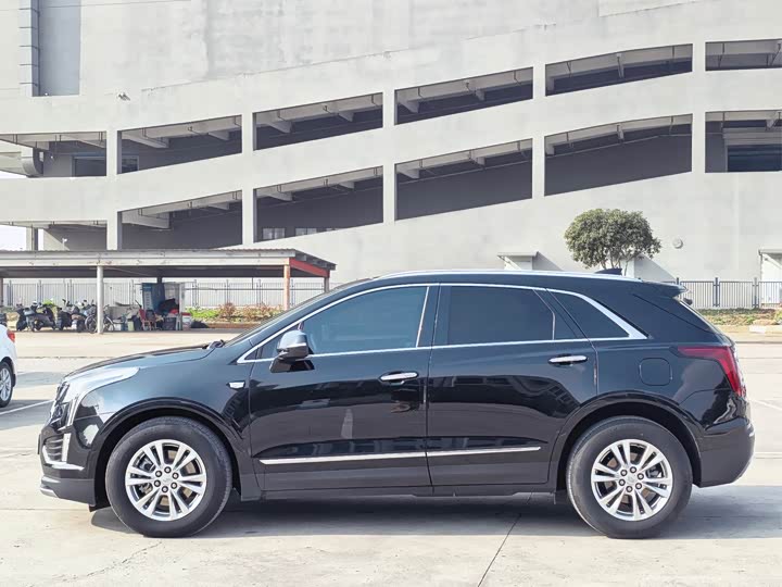 Фото 3 - Cadillac XT5