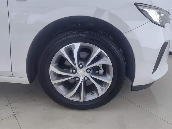 Фото 6 - Buick Verano