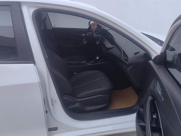 Фото 8 - Buick Verano