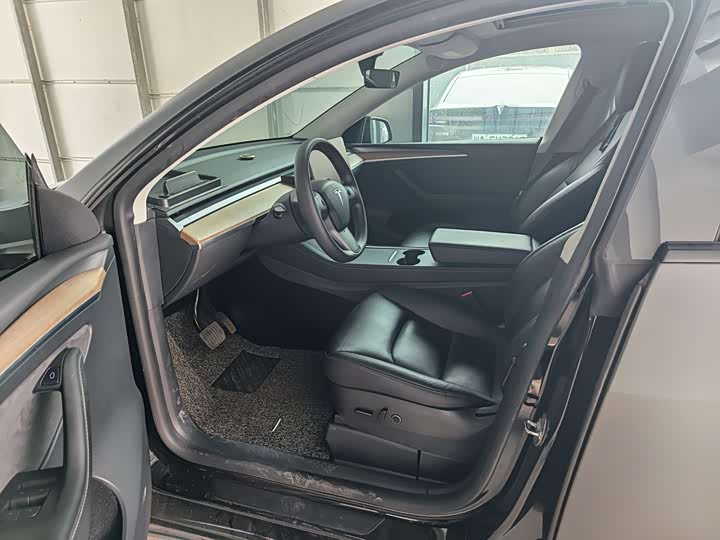 Фото 5 - Tesla Model Y