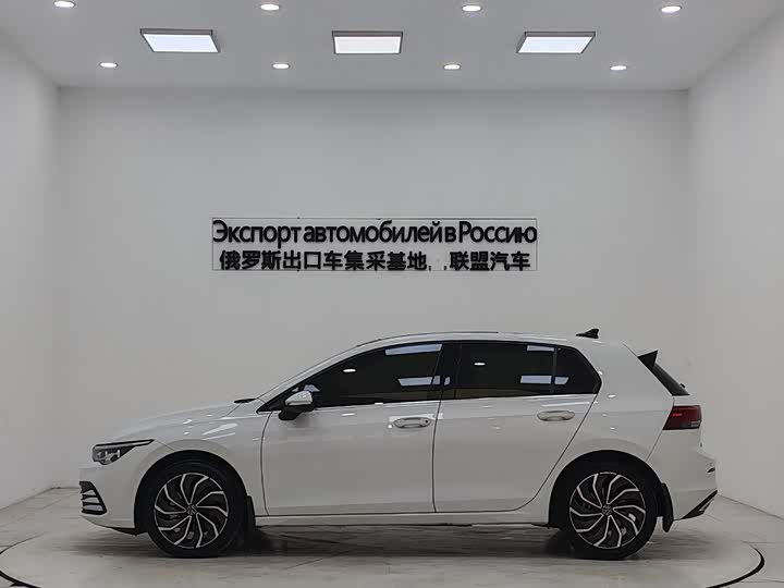 Фото 5 - Volkswagen Golf