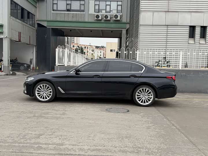 Фото 6 - BMW 5 Series
