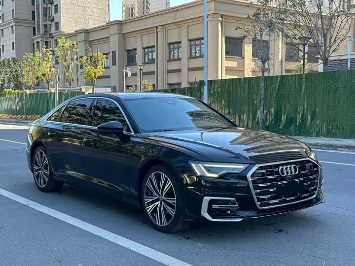 Фото 3 - Audi A6L