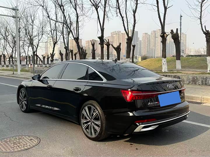 Фото 7 - Audi A6L