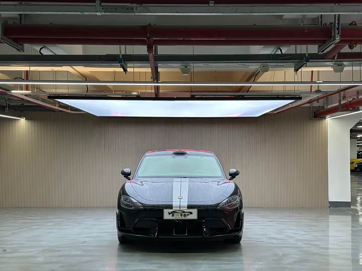 Фото 2 - Xiaomi SU7 Ultra