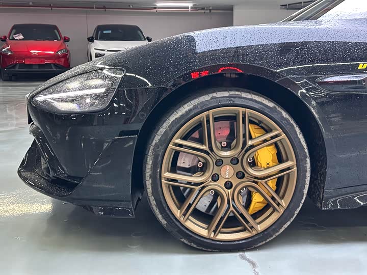 Фото 5 - Xiaomi SU7 Ultra