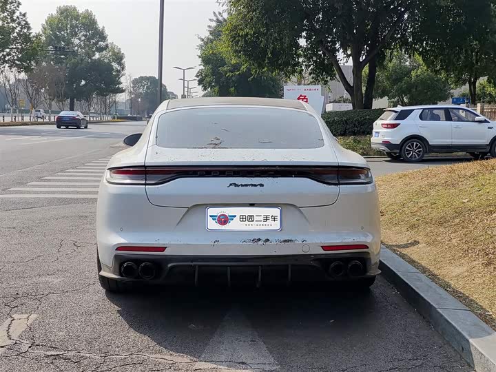 Фото 5 - Porsche Panamera