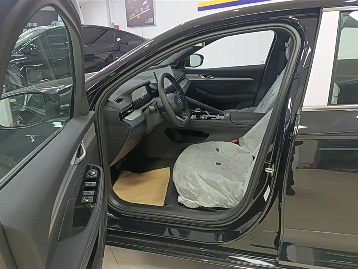 Фото 9 - Geely Preface