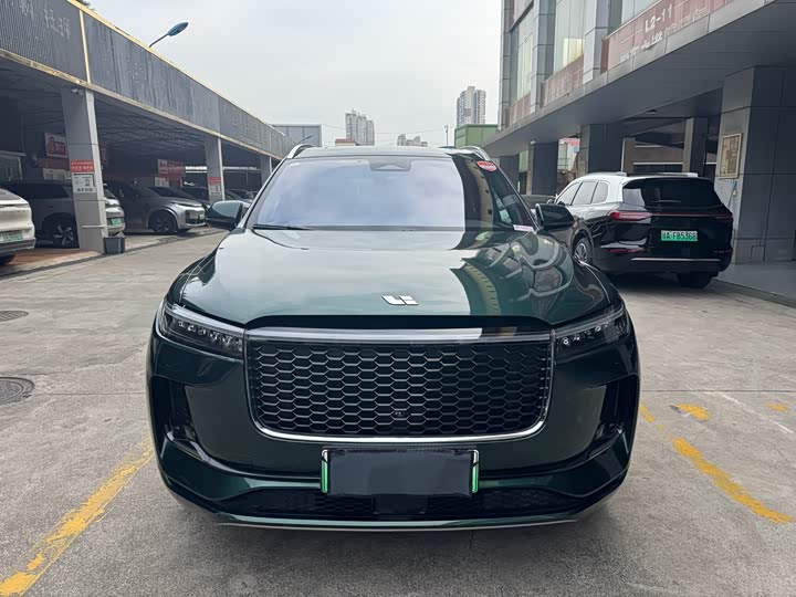 Фото 2 - LiXiang One