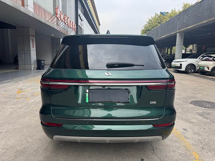 Фото 8 - LiXiang One