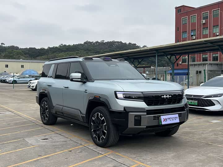 Фото 6 - BYD FangChengBao Leopard 8