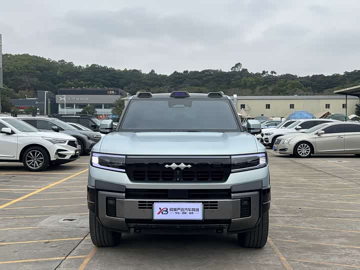 Фото 7 - BYD FangChengBao Leopard 8