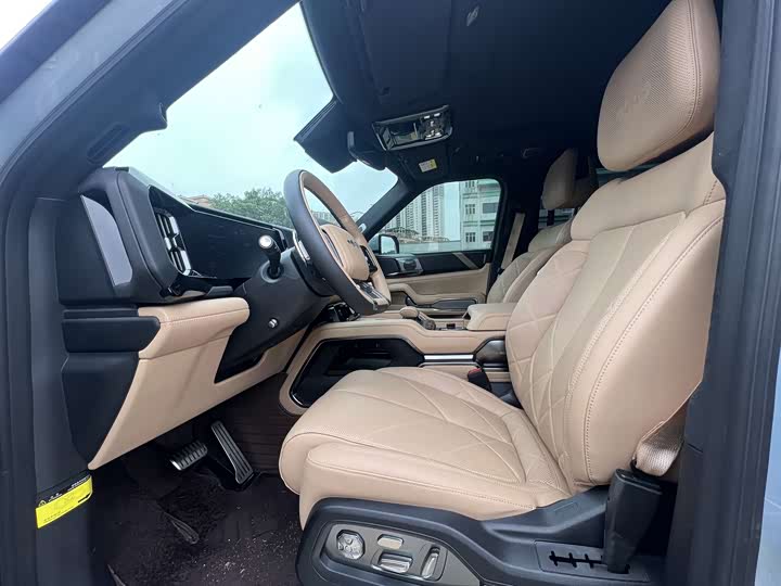 Фото 9 - BYD FangChengBao Leopard 8