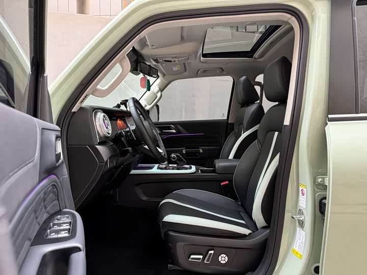 Фото 9 - Tank 300