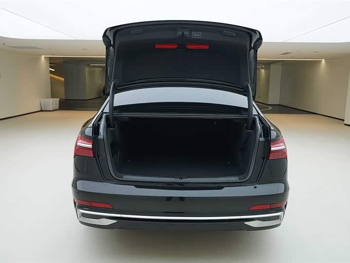 Фото 6 - Audi A6L